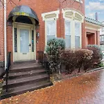 Stylish Private 2 Bed Apt
