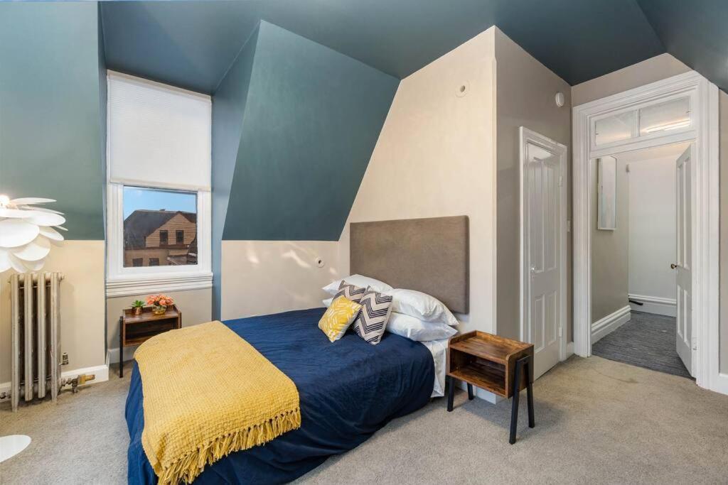 Apartment Stylish Private 2 Bed Harrisburg